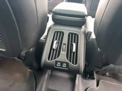 Photo 33 BMW X1  sDrive 18d 150ch DKG7