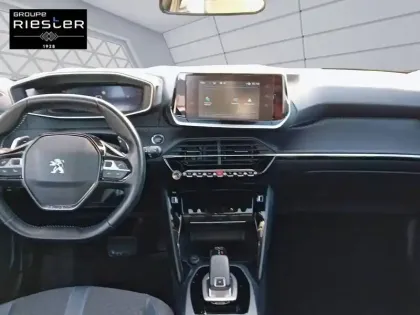 Photo 7 Peugeot 2008  PureTech 130 S&S EAT8