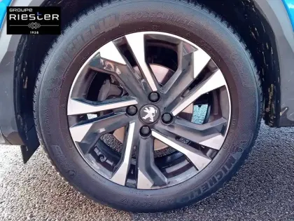 Photo 12 Peugeot 2008  PureTech 130 S&S EAT8