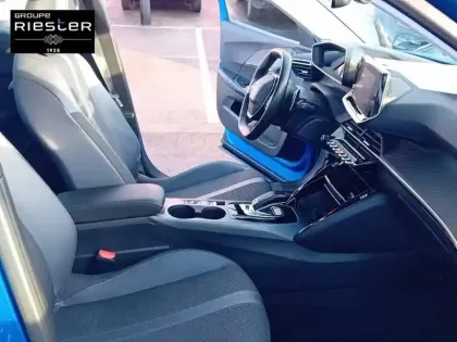 Photo 17 Peugeot 2008  PureTech 130 S&S EAT8