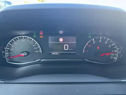 Photo 11 Peugeot 208  PureTech 100 S&S BVM6