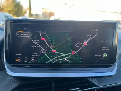 Photo 12 Peugeot 208  PureTech 100 S&S BVM6