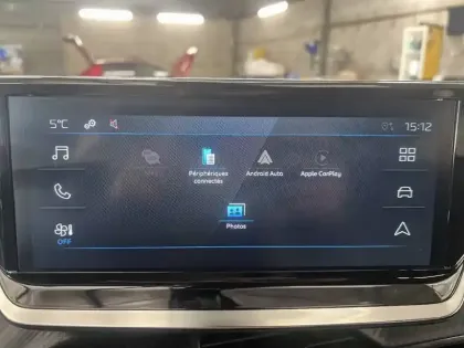 Photo 29 Peugeot 2008  PureTech 100 S&S BVM6