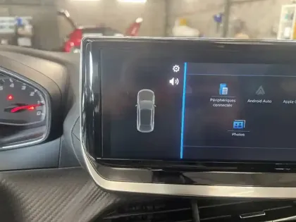 Photo 46 Peugeot 2008  PureTech 100 S&S BVM6