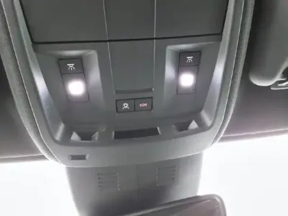 Photo 17 Peugeot 3008  Hybrid 145 e-DCS6