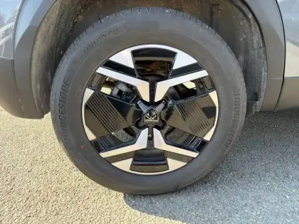 Photo 52 Peugeot 2008  Hybrid 145 e-DCS6