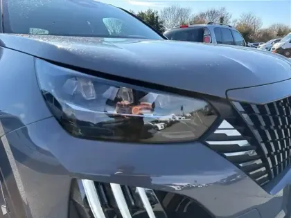 Photo 35 Peugeot 2008  Hybrid 145 e-DCS6