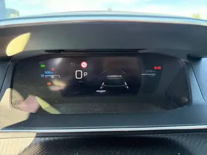 Photo 29 Peugeot 2008  Hybrid 145 e-DCS6