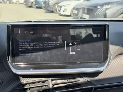 Photo 39 Peugeot 2008  Hybrid 145 e-DCS6