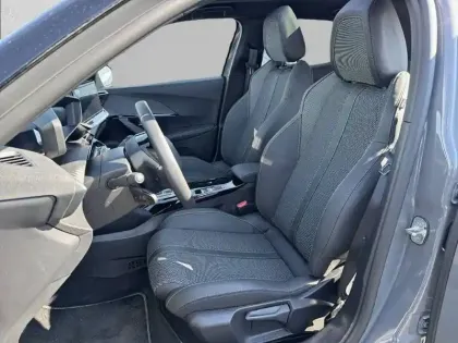 Photo 50 Peugeot 2008  Hybrid 145 e-DCS6