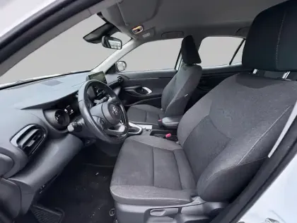 Photo 9 Toyota Yaris Gén. I Ph1 NG Design 5