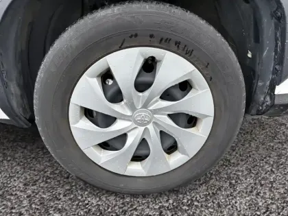 Photo 8 Toyota Yaris Gén. I Ph1 NG Design 5