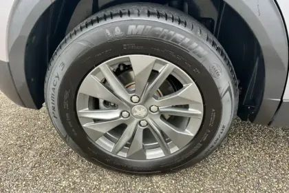 Photo 10 Peugeot 2008  Electrique 136 ch