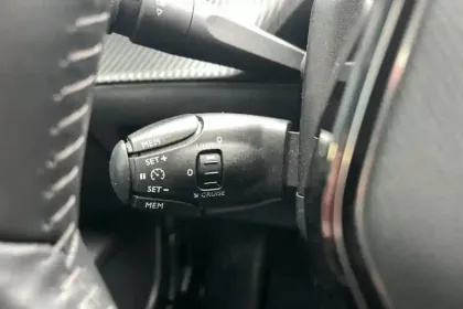 Photo 24 Peugeot 2008  Electrique 136 ch