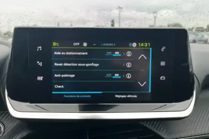 Photo 22 Peugeot 2008  Electrique 136 ch