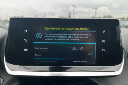 Photo 23 Peugeot 2008  Electrique 136 ch