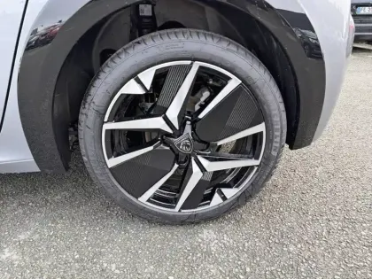 Photo 12 Peugeot 208  Hybrid 110 e-DCS6