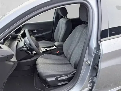 Photo 30 Peugeot 208  Hybrid 110 e-DCS6