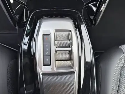 Photo 53 Peugeot 208  Hybrid 110 e-DCS6