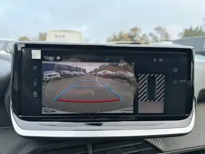 Photo 14 Peugeot 208  Hybrid 110 e-DCS6