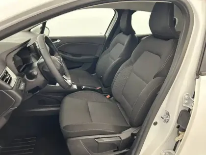 Photo 44 Renault Clio  SOCIETE E-TECH 140 - 21