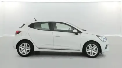 Photo 39 Renault Clio  SOCIETE E-TECH 140 - 21
