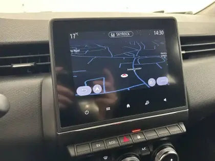 Photo 31 Renault Clio  SOCIETE E-TECH 140 - 21