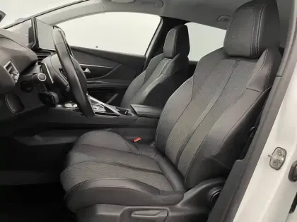 Photo 45 Peugeot 3008  Hybrid 225 e-EAT8