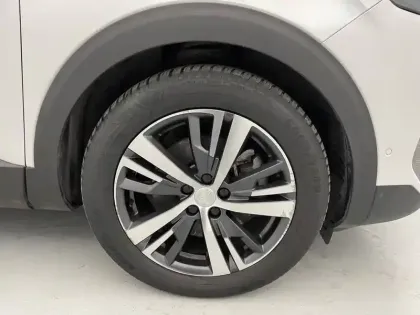 Photo 81 Peugeot 3008  Hybrid 225 e-EAT8