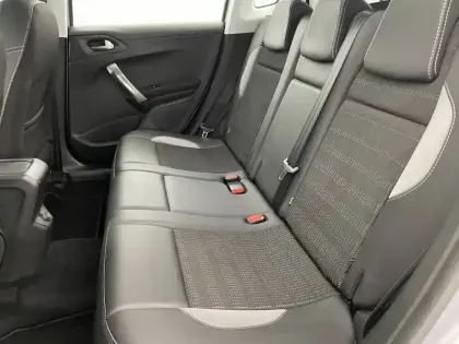 Photo 14 Peugeot 2008  1.2 PureTech 110ch S&S BVM5