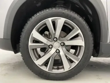 Photo 16 Peugeot 2008  1.2 PureTech 110ch S&S BVM5