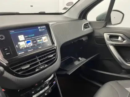 Photo 29 Peugeot 2008  1.2 PureTech 110ch S&S BVM5