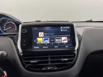 Photo 19 Peugeot 2008  1.2 PureTech 110ch S&S BVM5