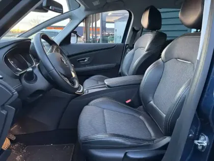 Photo 21 Renault Grand Scenic  TCe 140 EDC