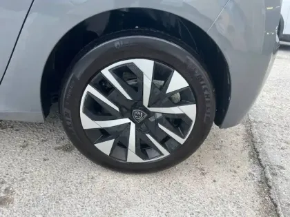 Photo 10 Peugeot 208  PureTech 100 S&S BVM6