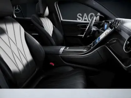 Photo 36 Mercedes Classe GLC 300 de 4MATIC AMG Line