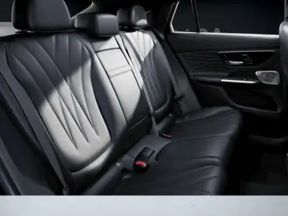 Photo 37 Mercedes Classe GLC 300 de 4MATIC AMG Line