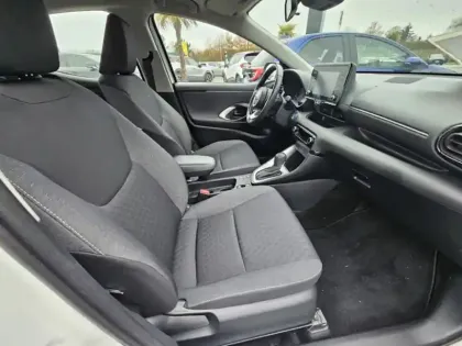 Photo 11 Toyota Yaris Hybride 116h Dynamic