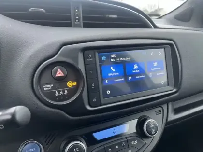 Photo 16 Toyota Yaris Hybrid Collection 1.5 101 ch