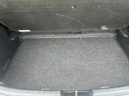 Photo 10 Toyota Yaris Hybrid Collection 1.5 101 ch