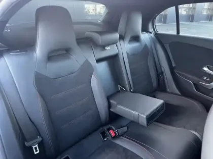 Photo 14 Mercedes Classe A 250 e AMG Line