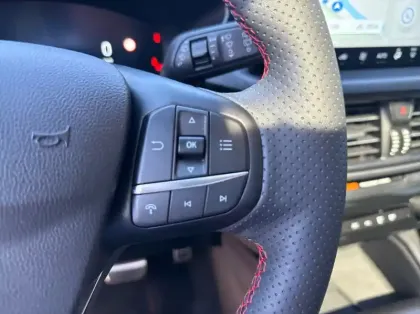 Photo 20 Ford Kuga 2.5 Duratec 243ch Hybride Rechargeable ST-Line X Powershift