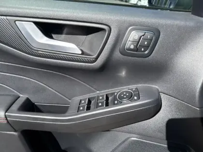 Photo 5 Ford Kuga 2.5 Duratec 243ch Hybride Rechargeable ST-Line X Powershift