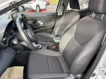 Photo 10 Toyota Yaris Hybride 116h Dynamic Business