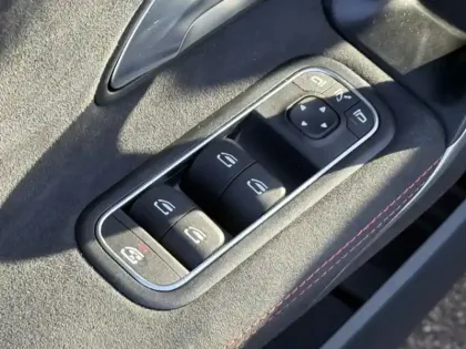 Photo 30 Mercedes Classe A 180 AMG Line