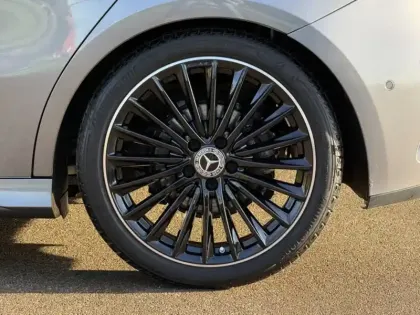 Photo 16 Mercedes Classe A 180 AMG Line