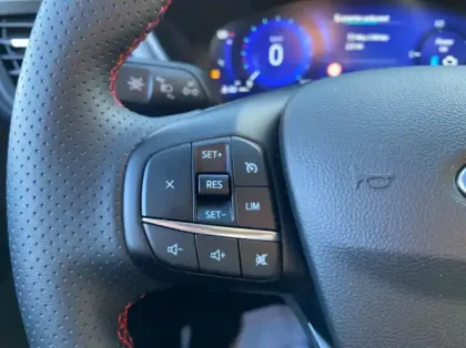 Photo 15 Ford Kuga 2.5 Duratec 190ch FHEV E85 ST-Line BVA