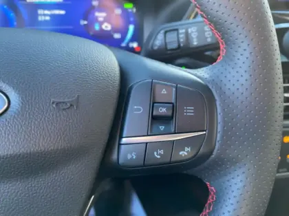 Photo 16 Ford Kuga 2.5 Duratec 190ch FHEV E85 ST-Line BVA