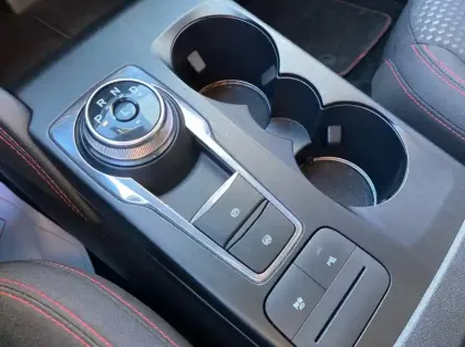 Photo 7 Ford Kuga 2.5 Duratec 190ch FHEV E85 ST-Line BVA