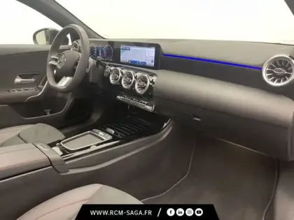 Photo 22 Mercedes Classe A 180 d AMG Line